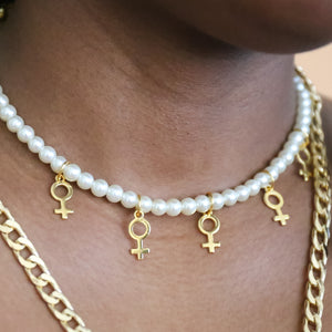 Woman Symbol Pemdant Pearl Necklace